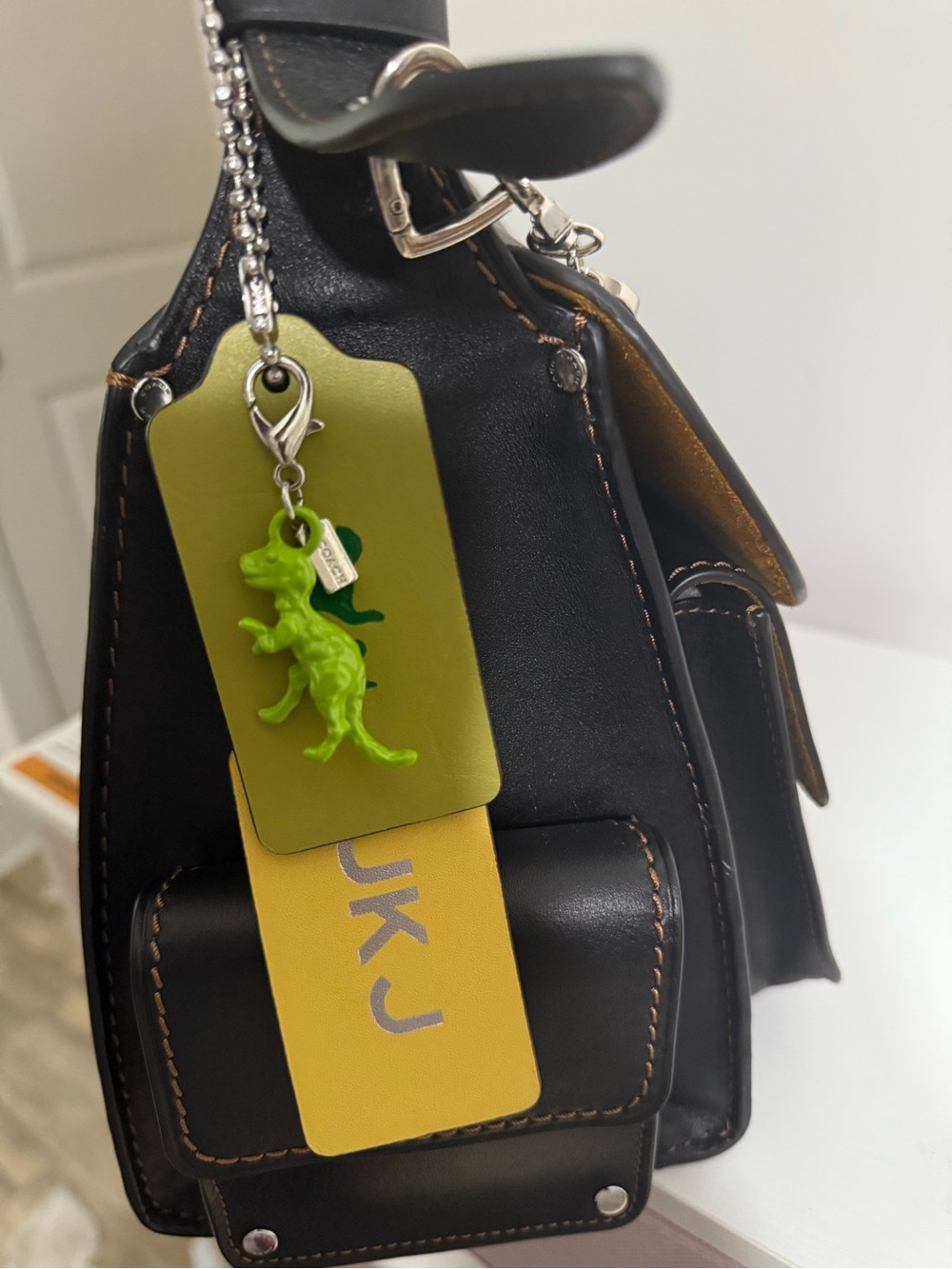 Coach Cargo Tabby 36 NWOT never worn - Picture 4 of 6